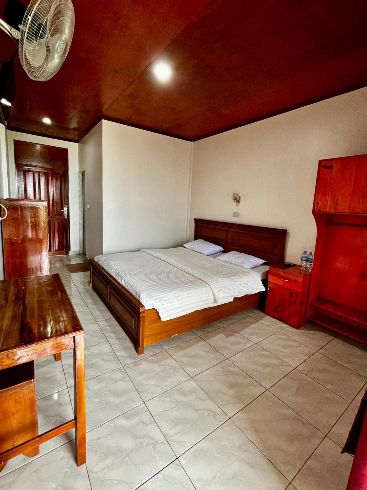 Gokhon Guest House Tuk Tuk Exteriör bild